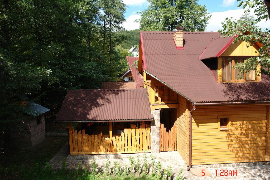 Bilochka Hotel Erdőpatak Kültér fotó